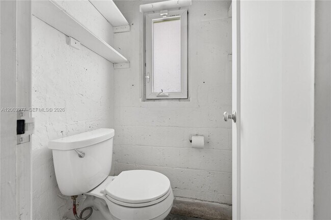 Building Photo - 2514 Granada Blvd
