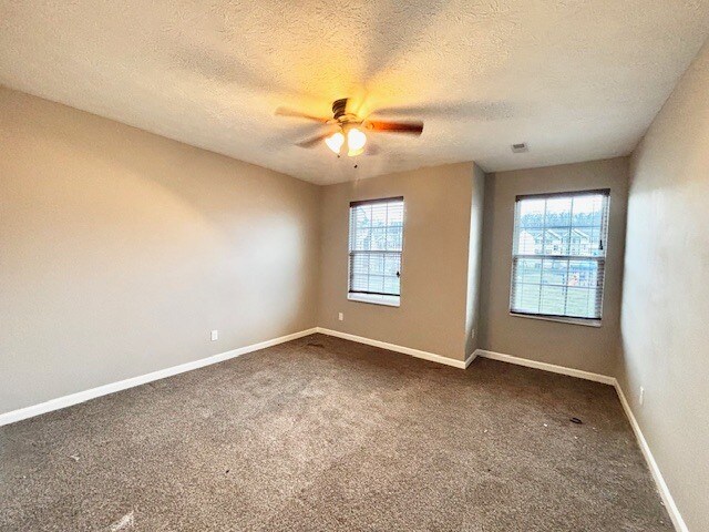 Building Photo - 6469 Lindsey Ln