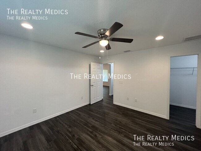 Building Photo - 10 Malauka Loop Pl