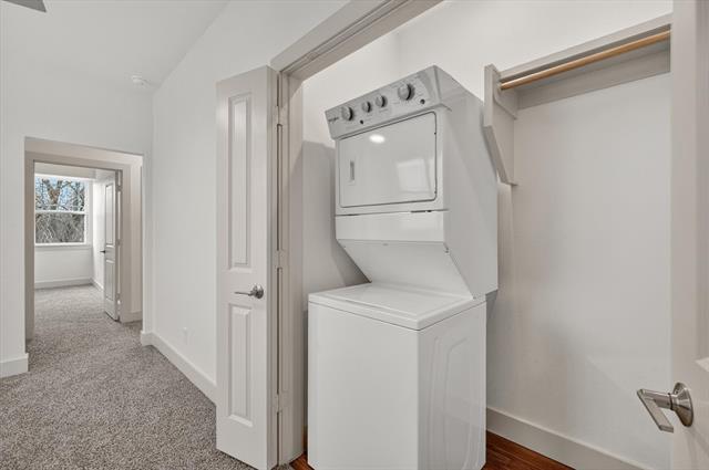 Building Photo - 502 E Kimball St