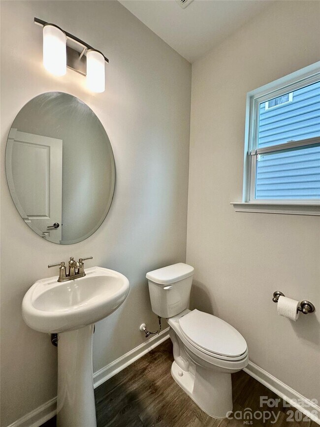 Building Photo - 6012 Chumbley Pt Rd