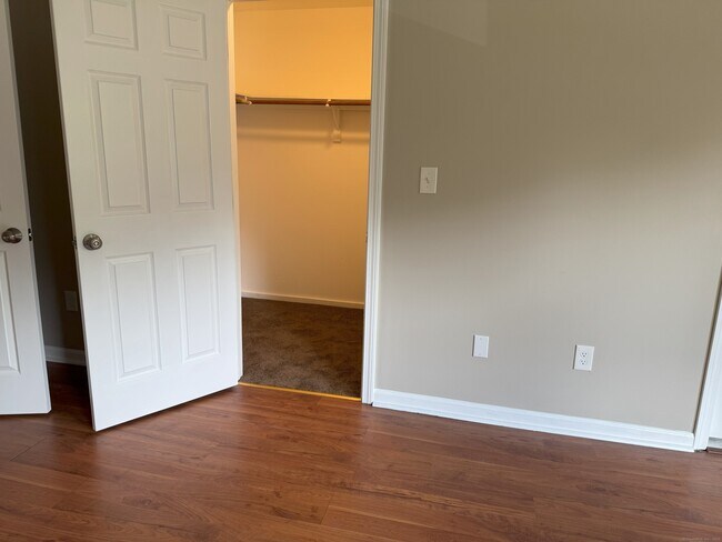 Building Photo - 7 Arrowwood Cir
