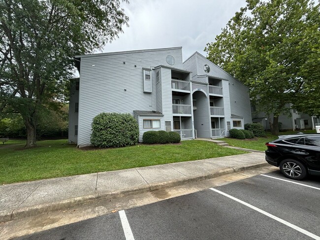 Building Photo - 507 Sunridge Dr