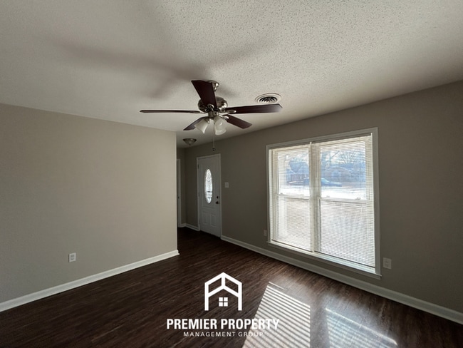 Building Photo - Spacious 3BR Southaven Home w/ Sunroom, Hardwood Floors & Fenced Yard & Near Schools