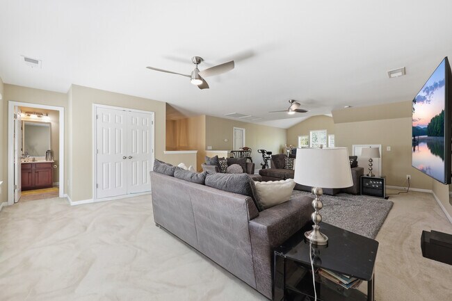 Building Photo - 4008 La Crema Dr