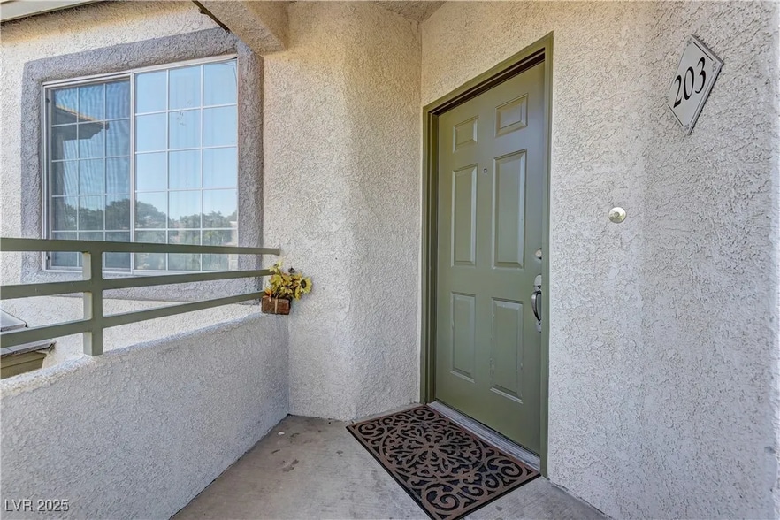 Building Photo - 1621 Queen Victoria St