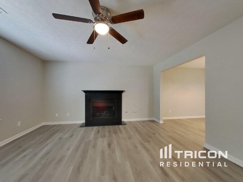 Building Photo - 105 Drury Ln