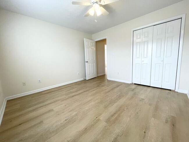 Building Photo - 601 Peletier Loop Rd