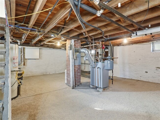 Building Photo - 813 N Elmer Ave