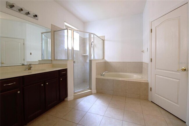 Building Photo - 16543 Cedar Run Dr