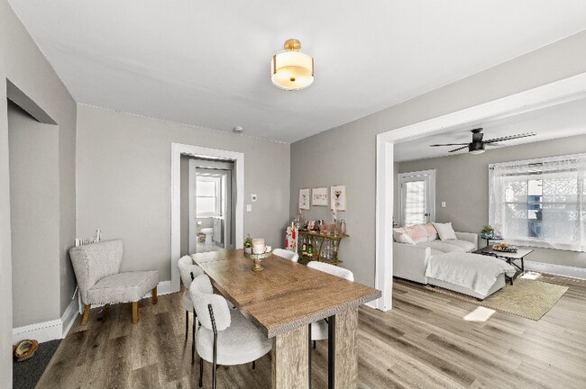 Building Photo - 1278 W 106th St