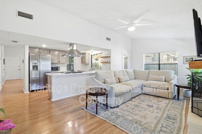 Building Photo - 13402 Langtry St