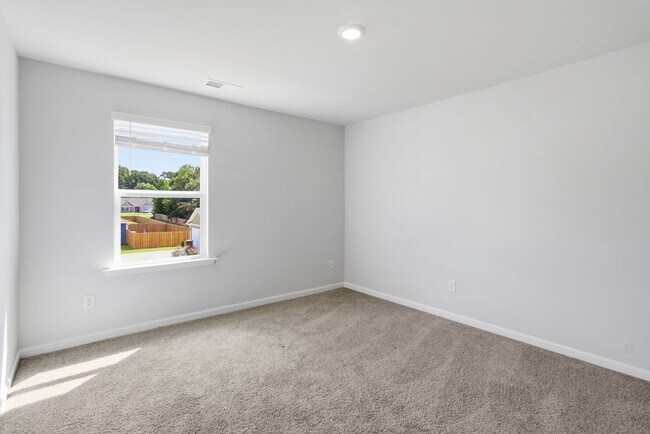Building Photo - 119 Stella Blfs Dr