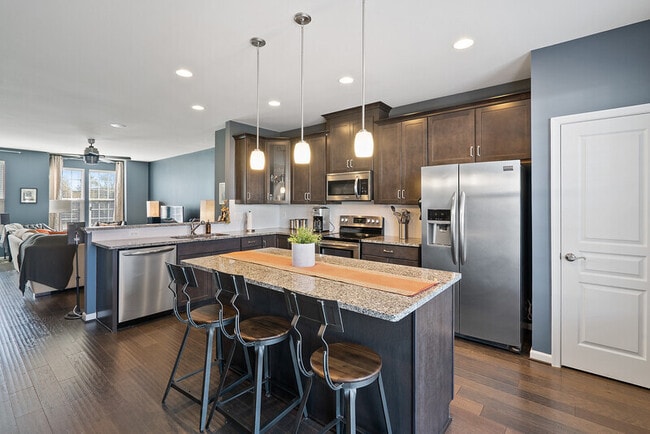 Building Photo - 8292 Heritage Crossing Ct