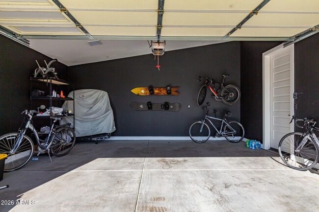 Building Photo - 8302 E Heatherbrae Ave