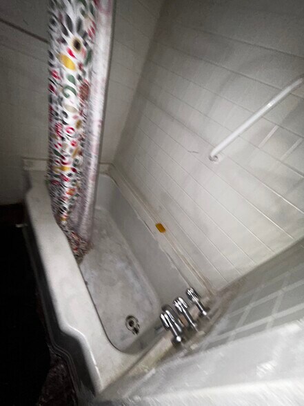 Building Photo - 5417 Ruskin Ave