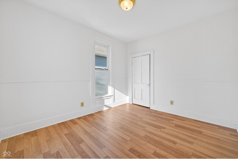 Building Photo - 930 7th St