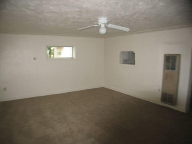 Building Photo - SINGLE-LEVEL 2 BEDROOM, 1 BATHROOM, SINGLE...