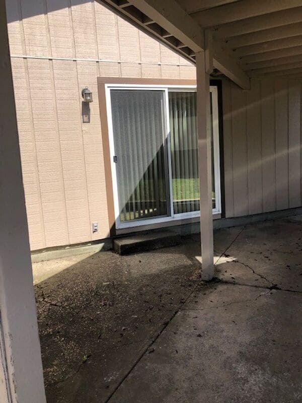 Building Photo - 1287 Kenray Loop