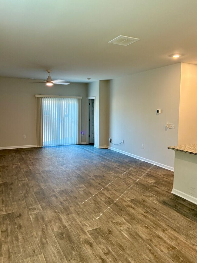 Building Photo - 5 Bedroom 2.5 Bathroom Home in Sunfish Cove in Sunset Beach, NC