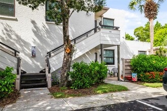 Building Photo - 440 Palm Tree Dr
