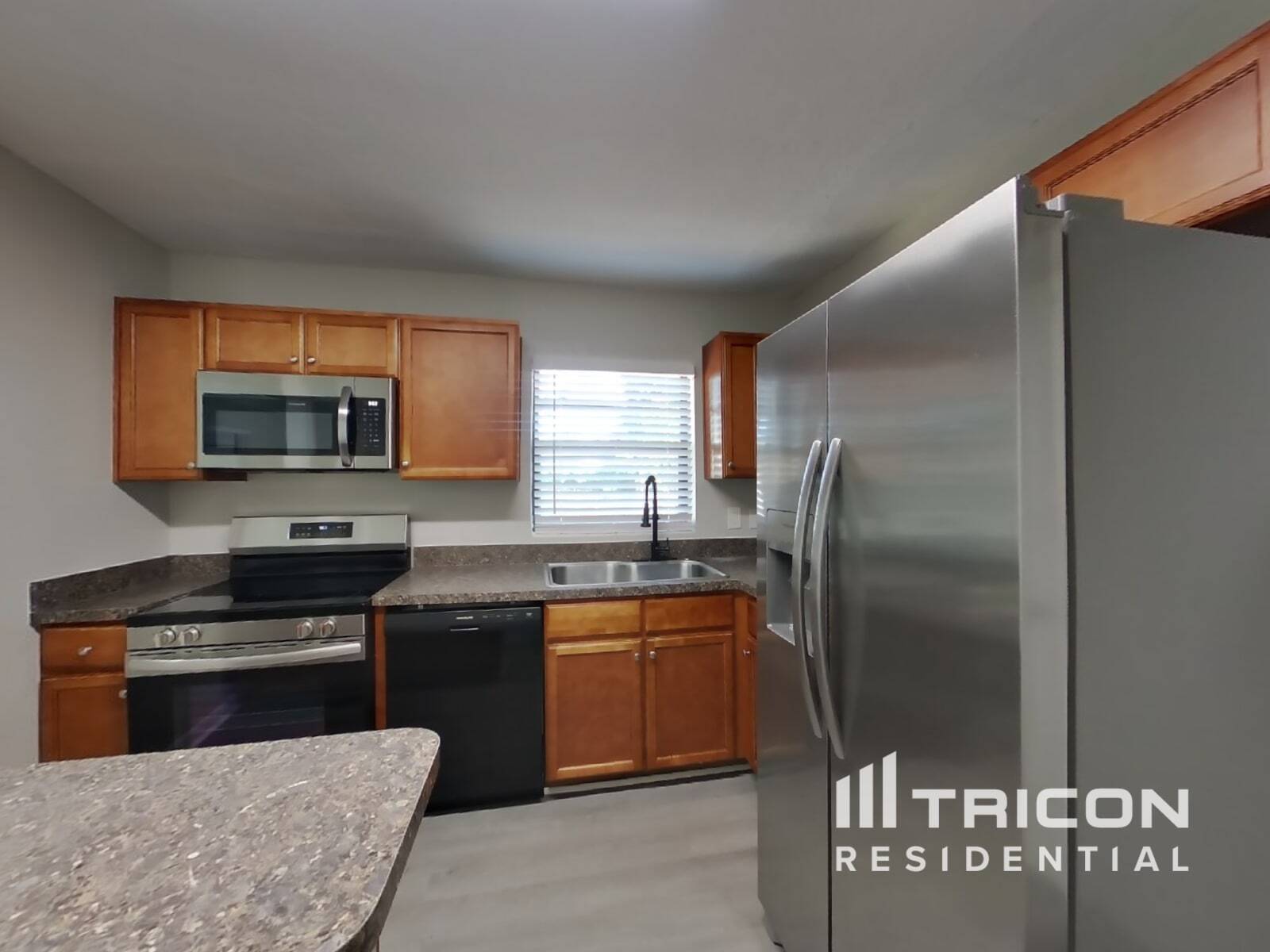 Building Photo - 357 Banyan Dr