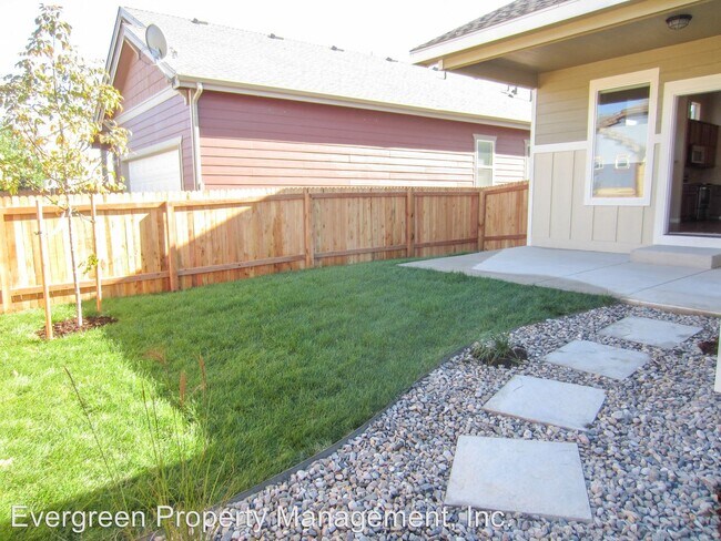 Building Photo - 3 br, 2.5 bath House - 2286 Trestle Rd