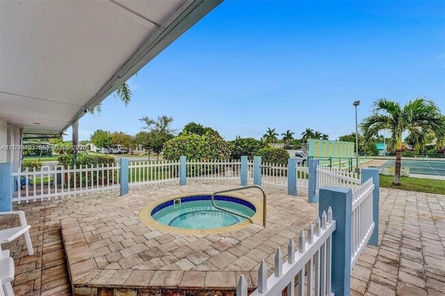 Building Photo - 5251 29