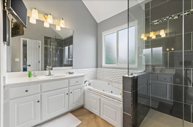 Building Photo - 4410 N 122nd St