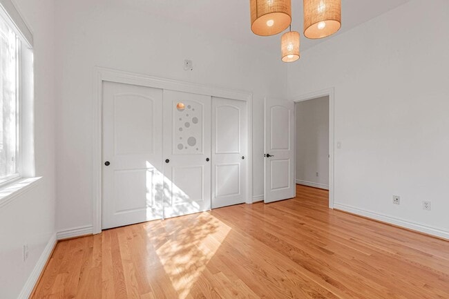 Building Photo - 1353 Perry Ct.