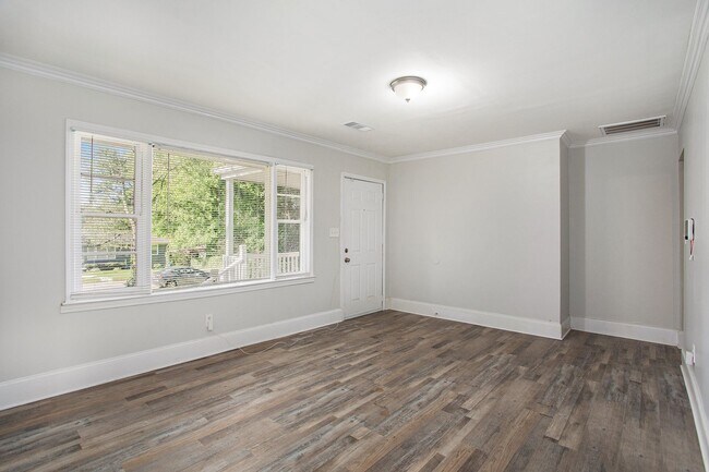 Building Photo - Renovated 3BR/2BA Home in Decatur!