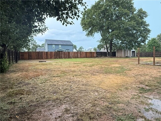 Building Photo - 333 Montana Ln