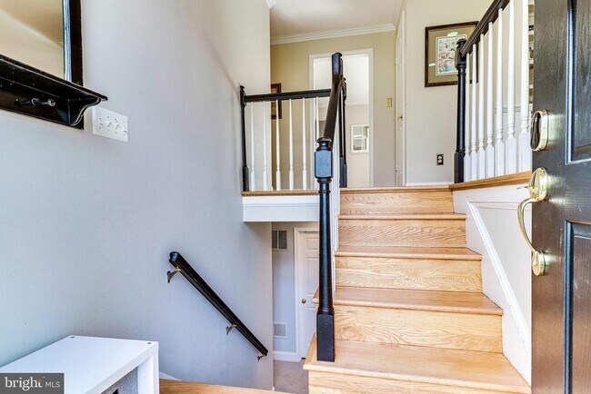 Building Photo - 6519 Engel Dr
