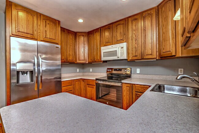 Building Photo - 55 Lantern Park Dr