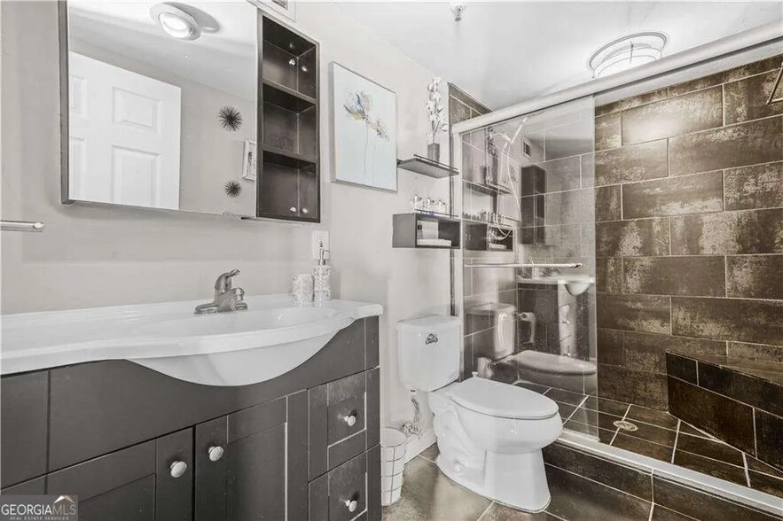 Bath - 375 Ralph McGill Blvd NE