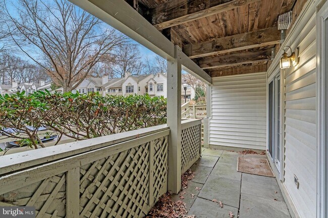 Building Photo - 2237 Lovedale Ln