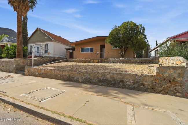 Building Photo - 2413 Copper Ave