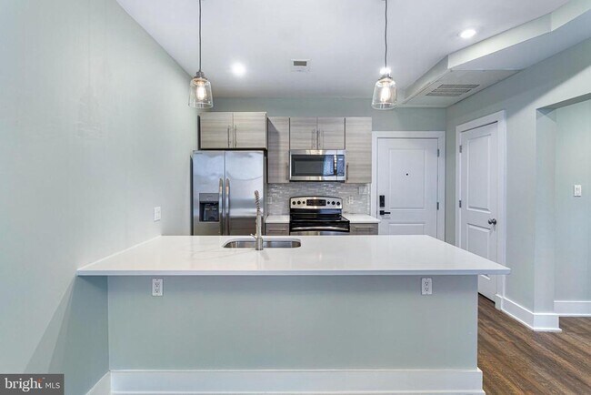 Primary Photo - 1219 K St NE