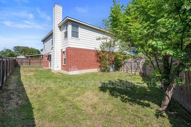 Building Photo - 906 Low Brim Cove