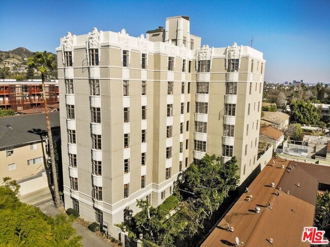 Primary Photo - 1314 Hayworth Ave