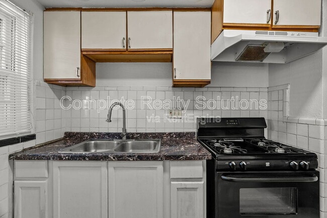 Building Photo - 6605 Barken Ave
