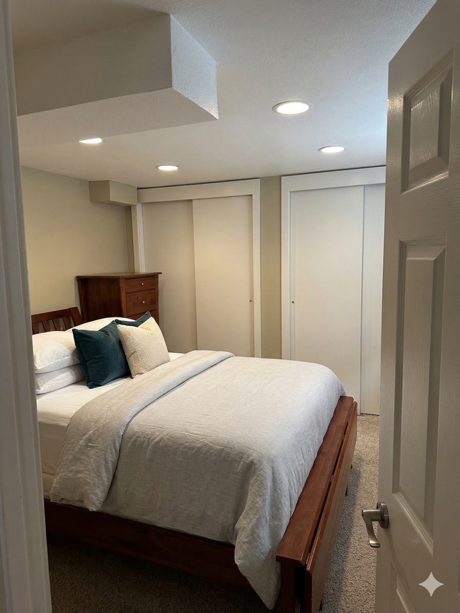 Bedroom 3 Downstairs - 925 NE 79th Ave