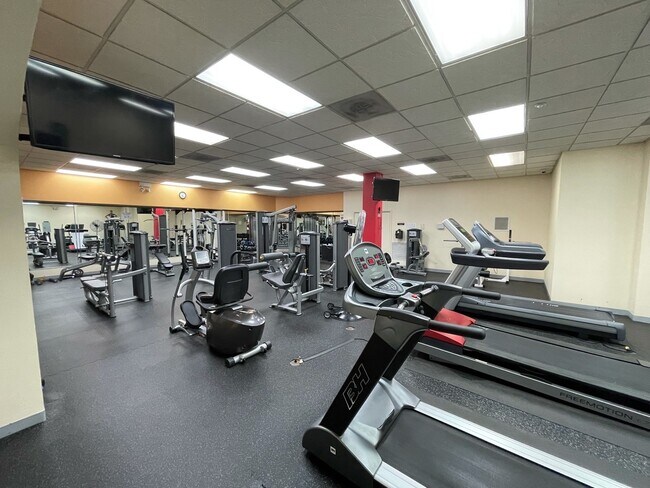 Building Photo - 3200 N Lake Shore Dr