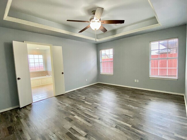 Building Photo - 4805 Stag Horn Dr