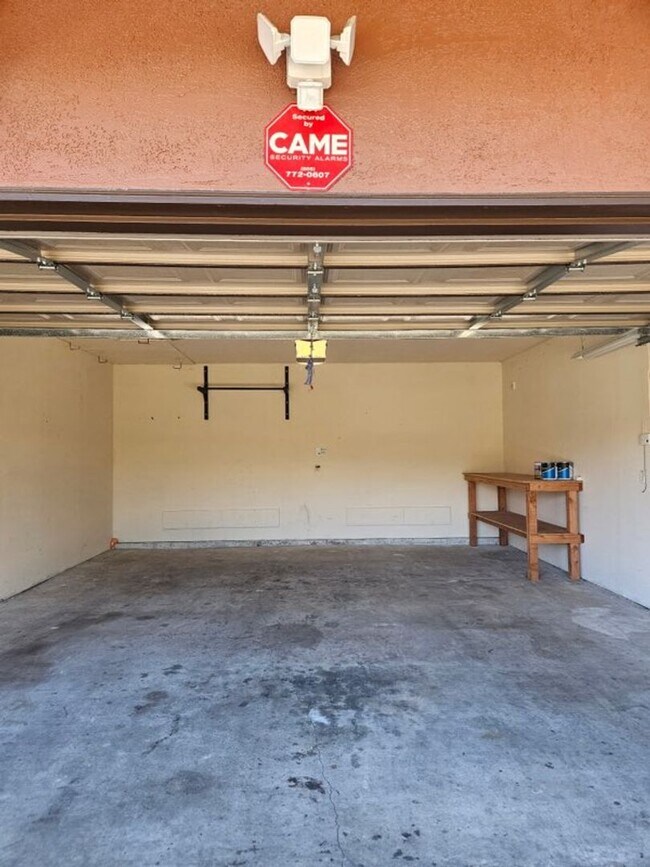 Building Photo - 2 bedroom condo near downtown Morro Bay