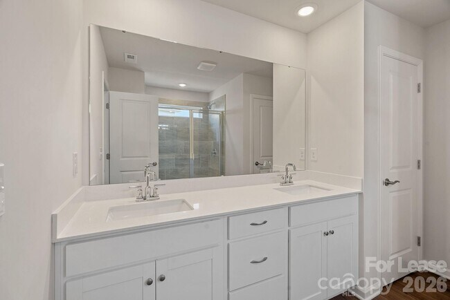 Building Photo - 1423 Caracara Ct