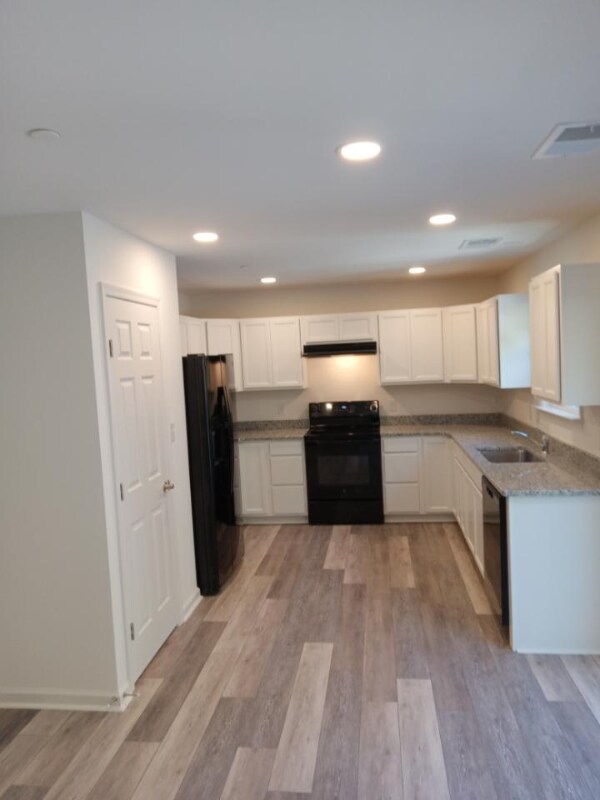 Building Photo - 119 Cecil Rd