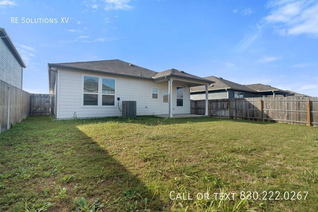 Building Photo - 10243 Band Wagon