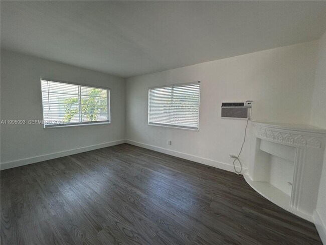 Building Photo - 1024 Pennsylvania Ave