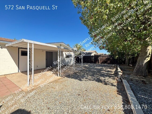 Building Photo - 572 San Pasquel St